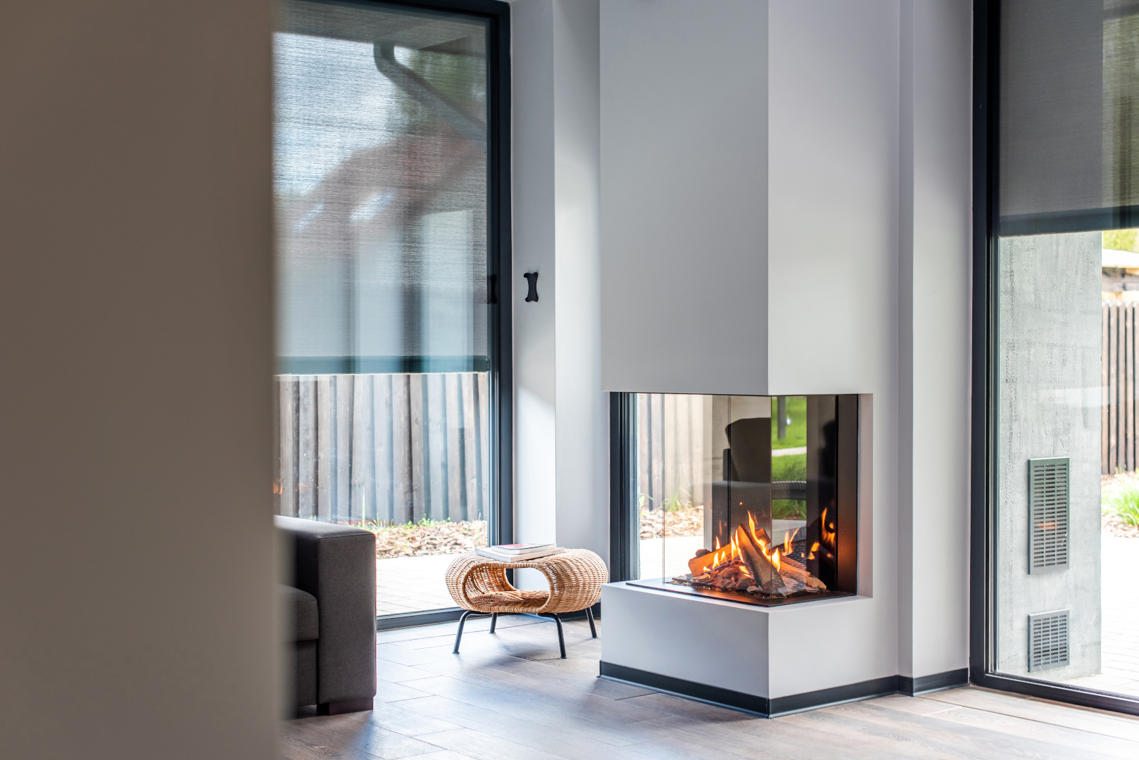 Jaluzele Knall Screen văzute din interior